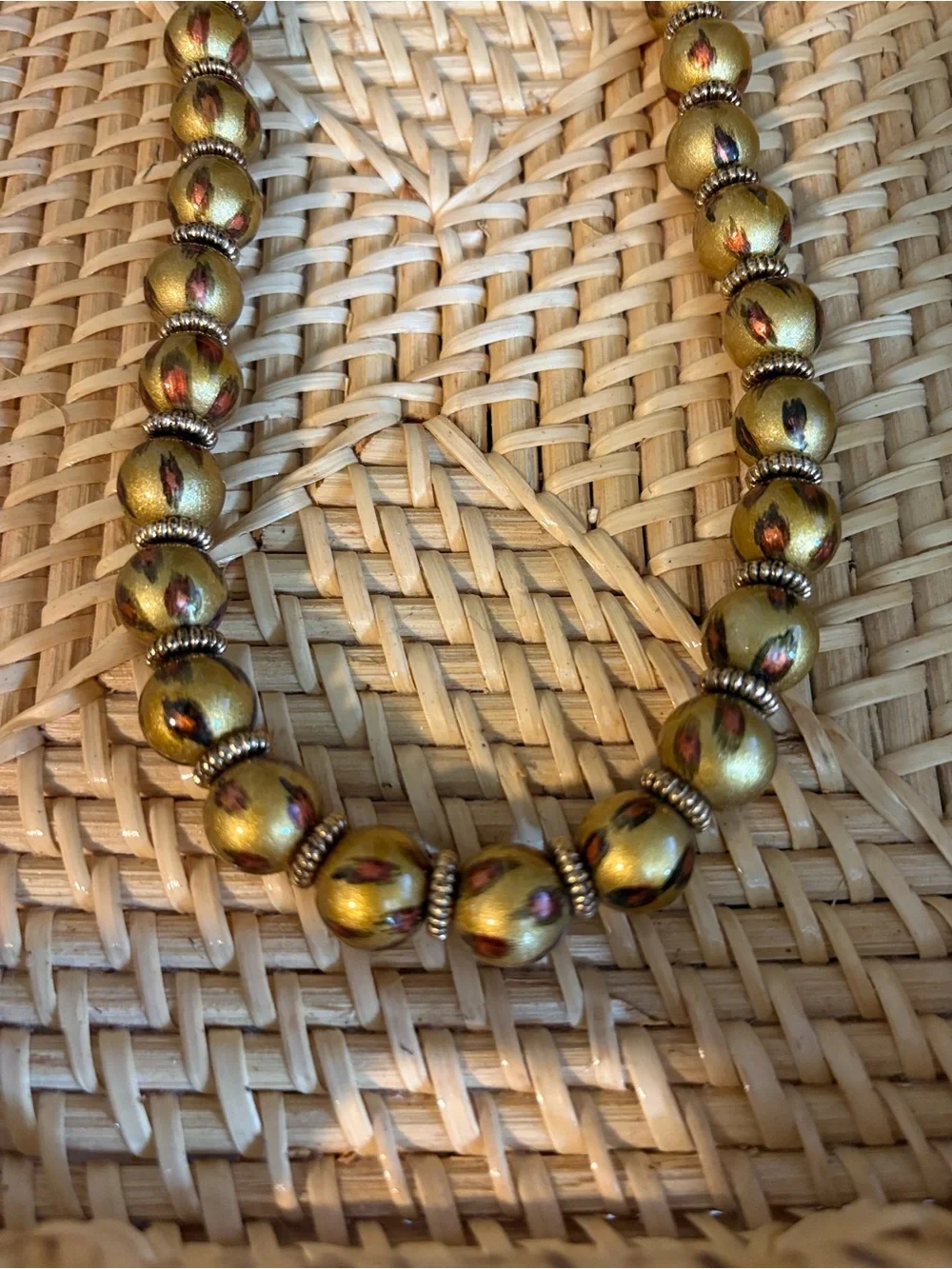 Angela Moore Gold Leopard Beaded Women's Stretch Necklace